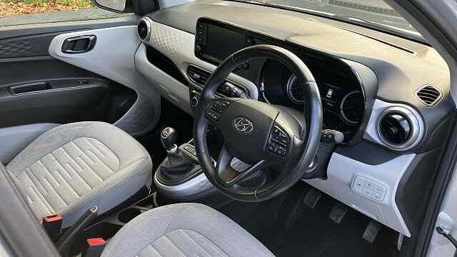 Hyundai i10 1.0 MPi Premium 5dr Petrol Hatchback