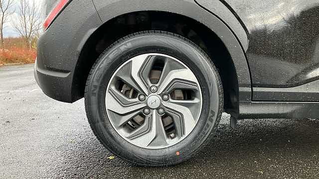 Hyundai KONA 1.6 GDi Hybrid SE Connect 5dr DCT Hybrid Hatchback Black