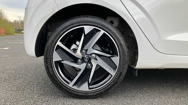 Hyundai i10 1.0 [63] Premium 5dr [Nav] Petrol Hatchback