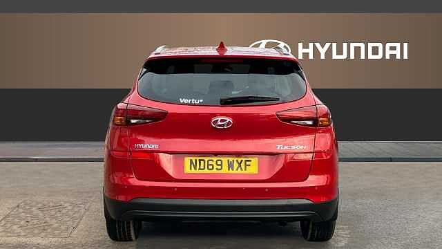 Hyundai TUCSON 1.6 GDi SE Nav 5dr 2WD Petrol Estate Red