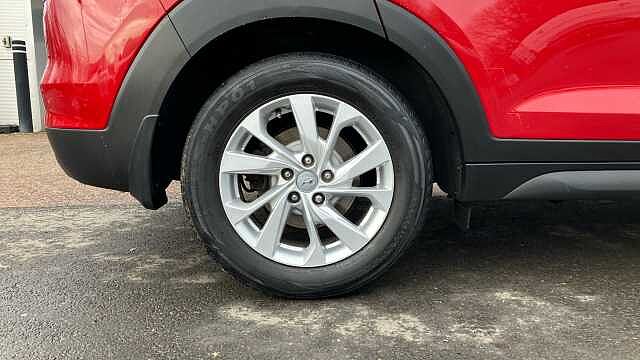 Hyundai TUCSON 1.6 GDi SE Nav 5dr 2WD Petrol Estate Red