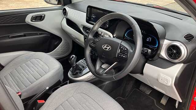 Hyundai I10 1.2 [79] Premium 5dr Auto [Nav] Petrol Hatchback Red