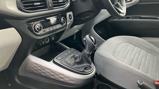 Hyundai I10 1.2 [79] Premium 5dr Auto [Nav] Petrol Hatchback Red