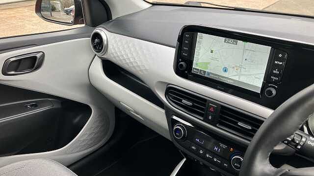 Hyundai I10 1.2 [79] Premium 5dr Auto [Nav] Petrol Hatchback Red