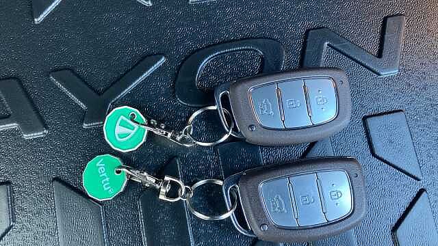 Hyundai BAYON 1.0 TGDi [90] Tech Line 5dr DCT Petrol Hatchback Pearl - Vibrant Blue