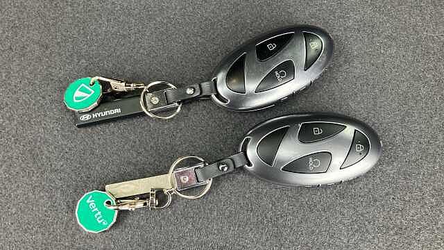 Hyundai SANTA FE 1.6 TGDi Plug-in Hybrid Ultimate 5dr 4WD Auto Estate